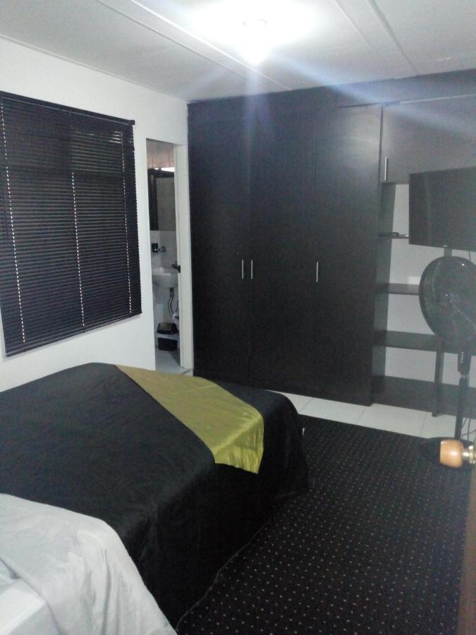 E2 Comodo Y Amplio Apartamento En Laureles Estadio 120 Mts2 Μεντεγίν Εξωτερικό φωτογραφία